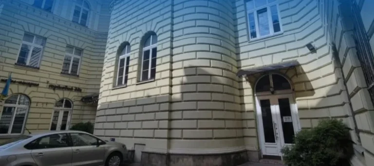 Двох депутатів оштрафували на 17 тис. грн за недостовірні декларації